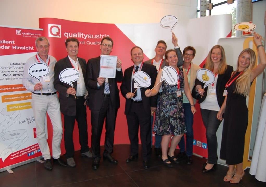 Winners-Conference_Staatspreis-Unternehmensqualität_2019_Fotowand_ (53)